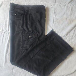Izod Ladies Black stretch dressy pants, in size 14/ 34" waist